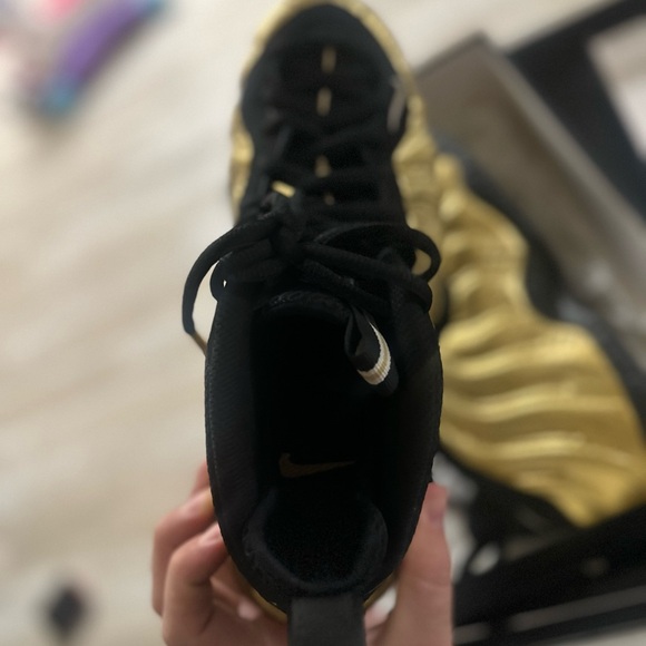 Nike Air Foamposite Pro Metallic Gold size 9.5 - Picture 6 of 8